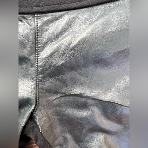 Club Monaco faux leather leggings - Picture 5 of 5